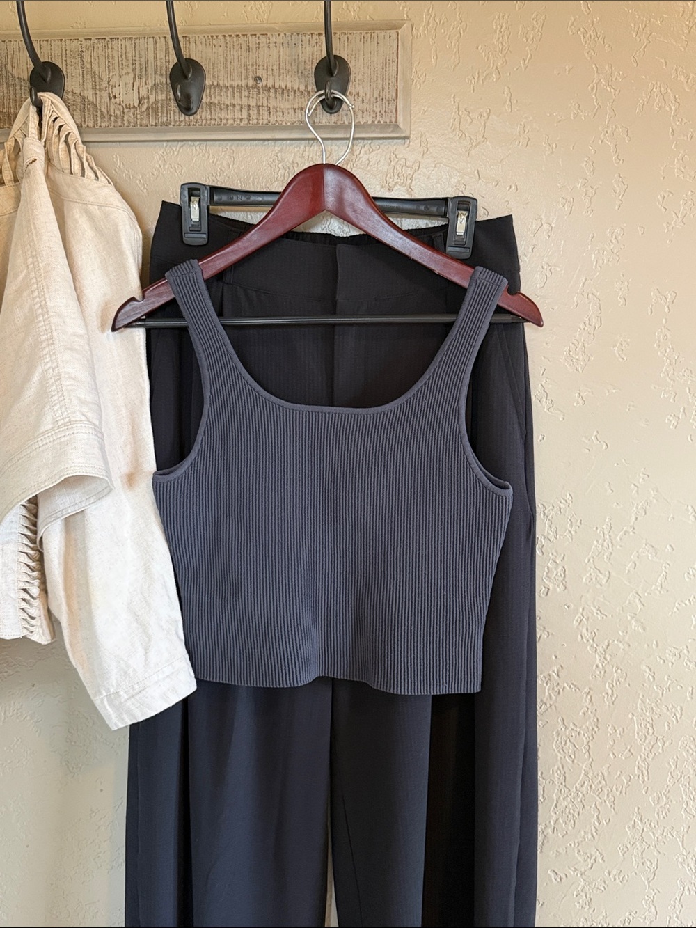 Quince Ribbed Crop Tank Top L